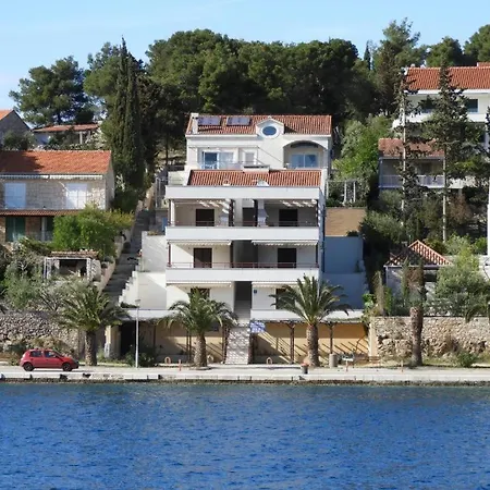 Seaview Апартаменты *