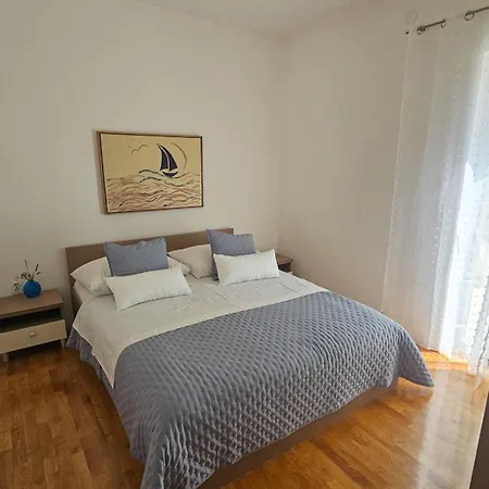 Seaview Апартаменты *