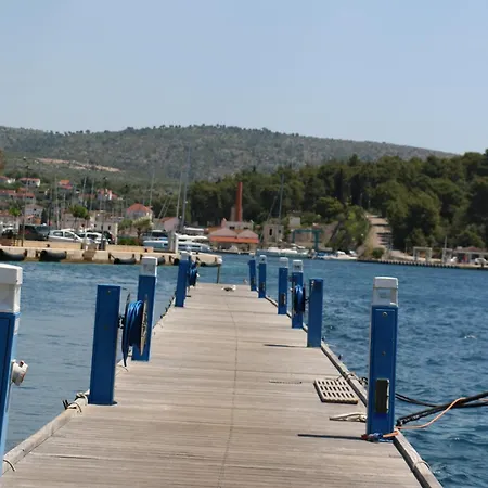 Seaview * Милна